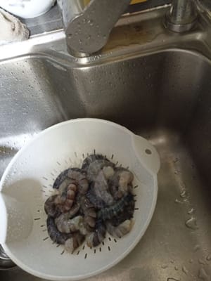 Udang yang telah di bersihkan dan dicuci