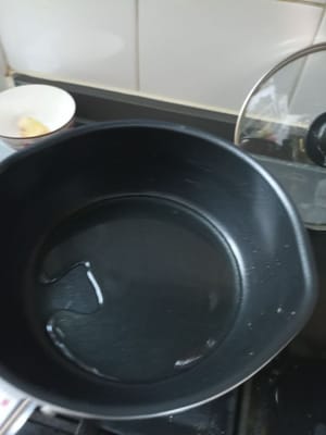 Tambahkan minyak secukupnya