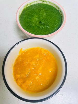 Puree the spinach after rinsing in cold water; puree the steamed pumpkin.