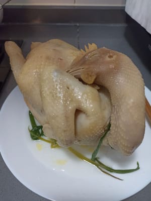Togliere il pollo e lasciarlo raffreddare