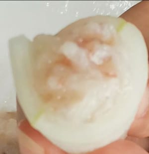 dann die Garnelenmischung mit Stäbchen hinzufügen