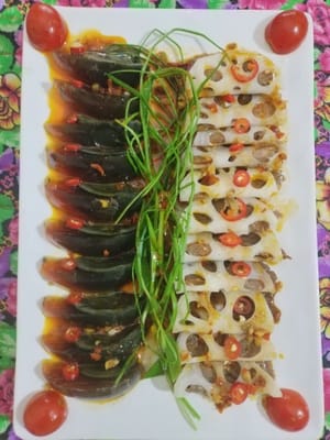 Tuangkan saus di atasnya dan daging sapi siap.