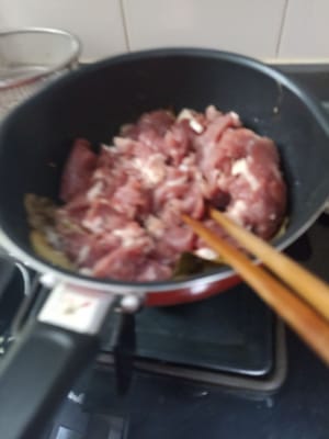 Fügen Sie das Rindfleisch