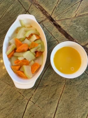 Sup ikan wortel dan melon berbulu