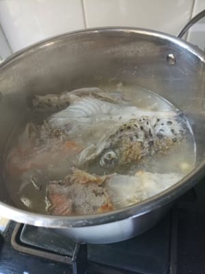 Buang minyak yang mengapung