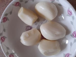 siung bawang putih haluskan