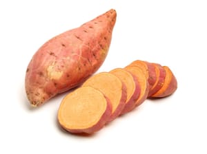 皮をむいたサツマイモ550g