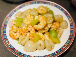所有材料一起炒兩分鐘，出鍋
