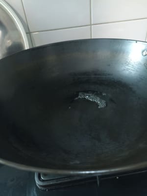 Panaskan kuali