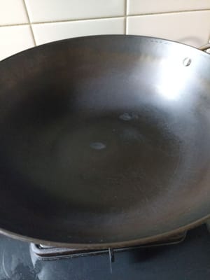 Panaskan kuali