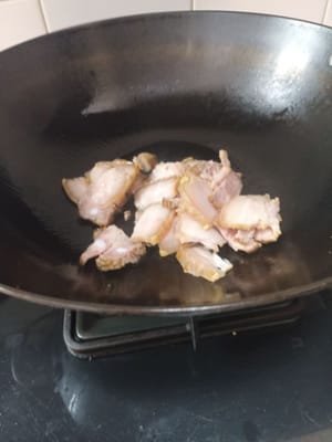 Tambahkan pork belly potong