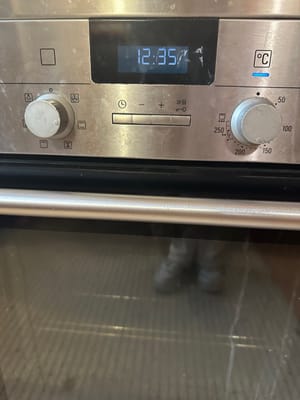 Precalentar el horno a 180°C durante al menos 15 minutos.