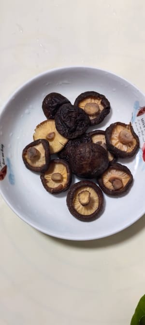 100g de champignons shiitake.