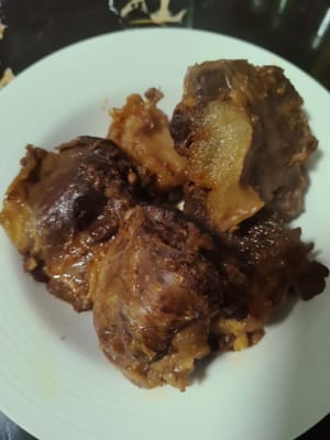 Waktu habis! Daging sapi rebus sudah siap. Dagingnya sangat empuk dan beraroma, sungguh lezat!