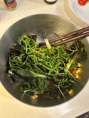 In a large mixing bowl, add in tomatoes, seared corns and salad sauce. Mix well