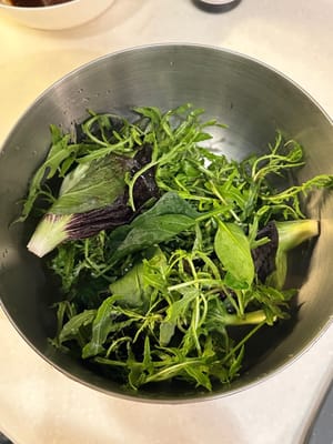 In a large mixing bowl, add in tomatoes, seared corns and salad sauce. Mix well