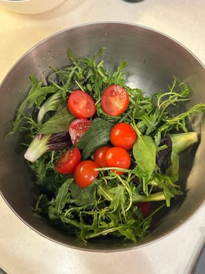 In a large mixing bowl, add in tomatoes, seared corns and salad sauce. Mix well