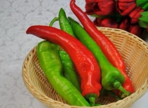 1 paprika hijau, 1 paprika merah