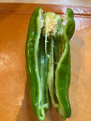 Pimiento verde cortado
