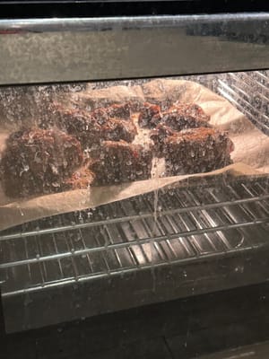 放入预热好的烤箱中烘烤10分钟