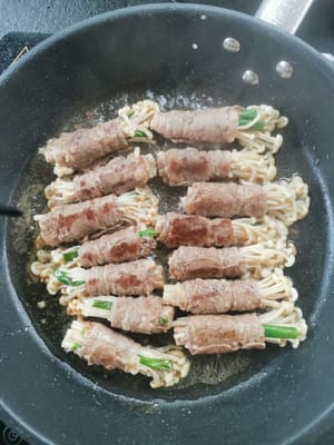 fry the meat over low heat until golden brown