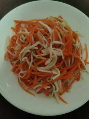 兩樣食材混合焯水,水開一分鐘撈起控乾水,