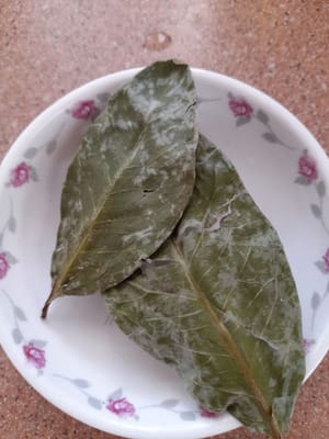bay leaves