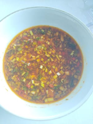 Sajikan di piring.