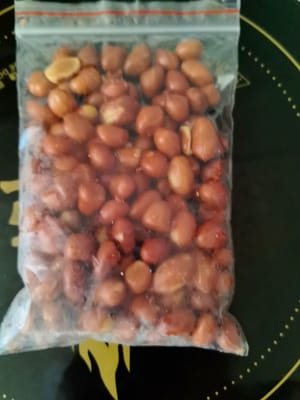 40 g de cacahuètes frites