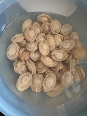 전복을 이틀 동안 담가두세요