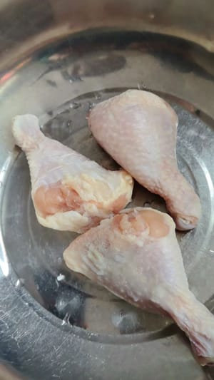 น่องไก่ 3 ชิ้น