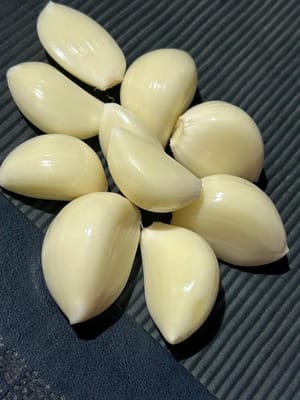 2 Knoblauchzehen