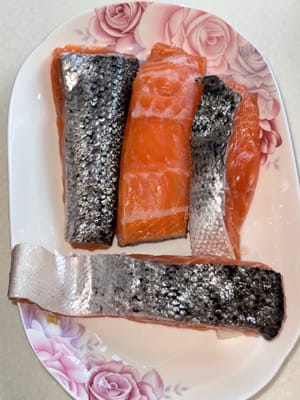 salmon fillets with skin
