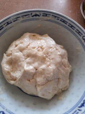 impastare fino ad ottenere un impasto liscio