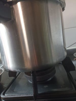 Dopo venti minuti spegnere il fuoco e lasciare raffreddare.