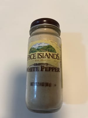 Poudre de poivre blanc