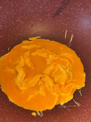 ทำซ้ำอย่างใจเย็นจนกว่าไข่ทอร์นาโดจะสุกประมาณ 95%