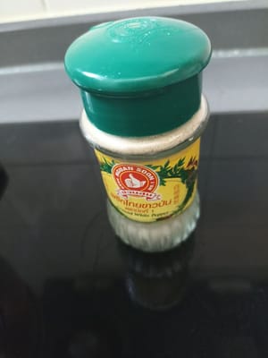 /2 cucharadita de pimienta blanca en polvo
