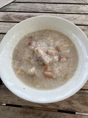 가다랑어포, 땅콩, 돼지갈비 죽
