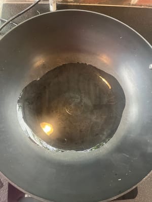 鍋熱落油