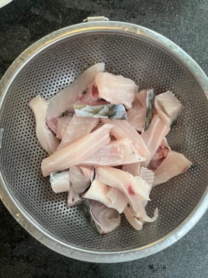 魚骨洗淨