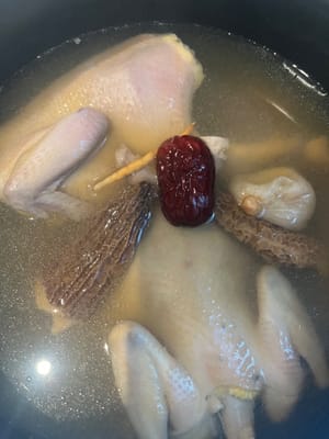 所有食材放入去水滾後煲1小時30分鐘