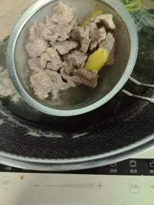 sácalo y ponlo en un recipiente