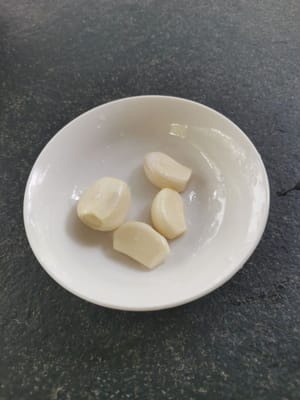 Knoblauchzehe