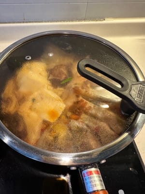 Dejar cocinar con tapa durante unos 15 minutos a fuego medio.