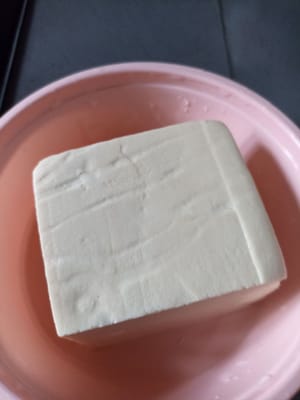fester weißer Tofu