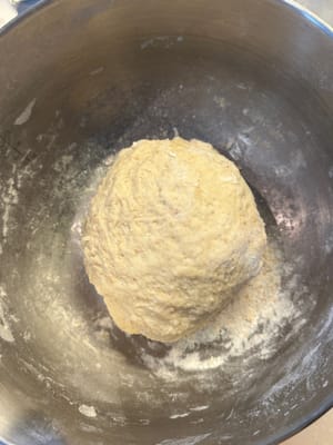 Uleni hingga tidak ada tepung yang kering.