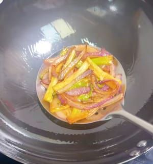 tumis hingga kecokelatan, sisihkan.