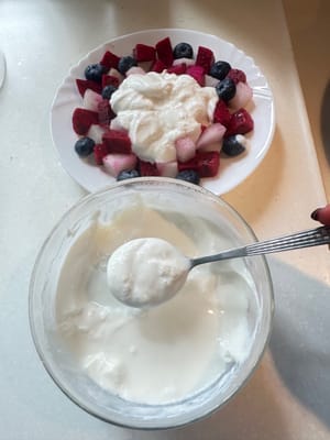 铺上我自制的乳酪，放多少个人喜爱。