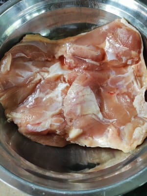 gr viande de cuisse de poulet désossée